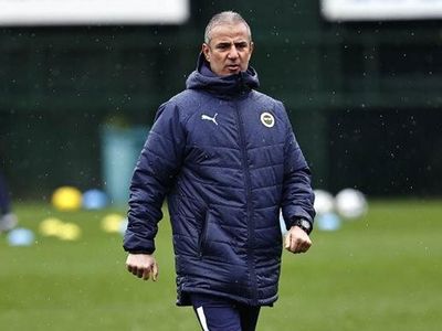 Fenerbahçe Teknik Direktörü İsmail Kartal, Mesut Özil ve Ozan Tufan'ın kadro dışı kalmasının ardından Miha Zajc'a çok büyük önem veriyor!