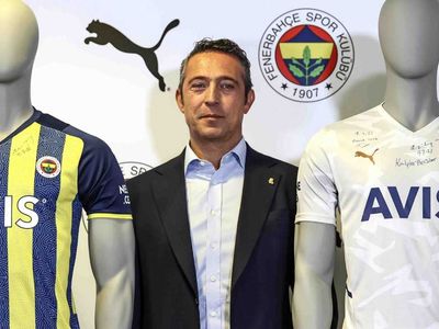 Fenerbahçe yeni sezon formaları ne zaman satışa çıkacak, kaç yıldız olacak? FB yeni sezon forma 2023 belli oldu mu? Fenerbahçe yeni sezon forma fiyatları