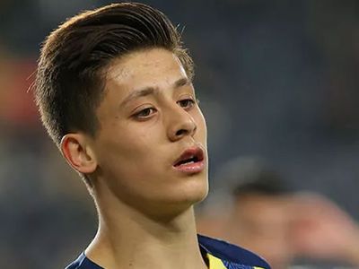Fenerbahçe'de Arda Güler U17 Avrupa Şampiyonası'nda oynayamayacak olmaktan dolayı büyük üzüntü duyuyor!