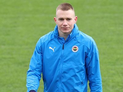 Fenerbahçe'de Attila Szalai takımdan ayrılacak mı? Hakkında çıkan transfer haberleri hakkında çarpıcı sözler söyledi!