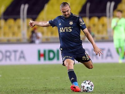 Fenerbahçe'de Caner Belirsizliği