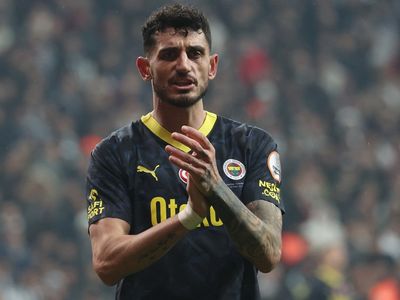 Fenerbahçe'de ilk ayrılık gerçekleşiyor! Samet Akaydın Fatih Terim'in takımına gidiyor