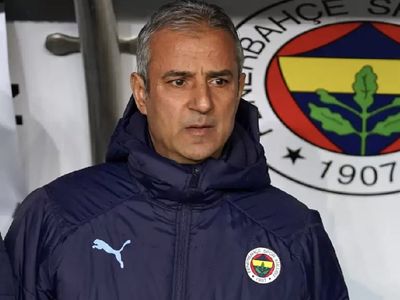 Fenerbahçe'de İsmail Kartal'dan futbolcularıyla kritik Süper Lig toplantısı