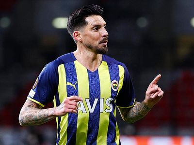 Fenerbahçe'de Jose Sosa'dan Vitor Pereira'ya Mesaj Var!