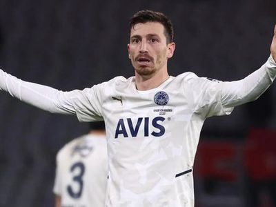 Fenerbahçe'de Mert Hakan Yandaş Gelen Tepkilerin Ardından Konuştu
