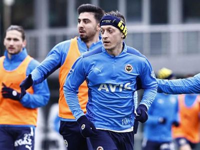 Fenerbahçe'de Mesut Özil ve Ozan Tufan hakkında alınan karar sonrasında ciddi zarar ortaya çıktı!