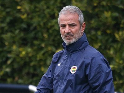 Fenerbahçe'de Teknik Direktör İsmail Kartal, Kayserispor maçı öncesi futbolcularına uyarılarda bulundu