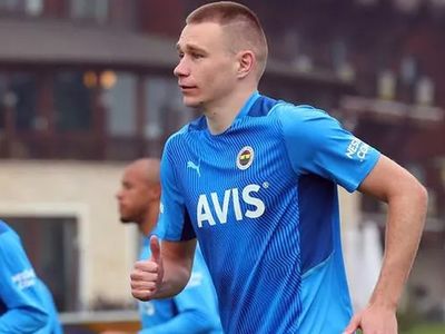 Fenerbahçe'de Vitor Pereira'nın Attila Szalai'yi Oynatmama Sebebi Ortaya Çıktı!