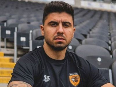 Fenerbahçe'den ayrılan ve Hull City'e transfer olan Ozan Tufan'ın yaptığı son açıklamalar gündeme oturdu! Futbolcu Ali Koç'a kırgın olduğunu belirtti