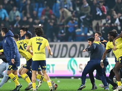 Fenerbahçe'den PFDK sevklerine ilk cevap geldi: "Bu hakkın savunulması için sonuna kadar mücadele edeceğiz"