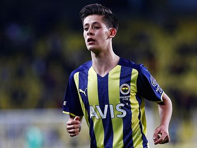 Fenerbahçeli Arda Güler hakkında futbolcunun eski hocası Erol Tokgözler'den dikkat çeken sözler geldi!