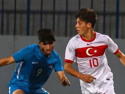 Fenerbahçeli Arda Güler'in Türkiye U17 takımından hocası Soykan Başar, futbolcu hakkında dikkat çeken açıklamalar yaptı!