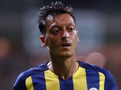 Fenerbahçeli Mesut Özil'in menajeri Dr. Erkut Söğüt futbolcunun yaşadığı olaylar hakkında konuştu!