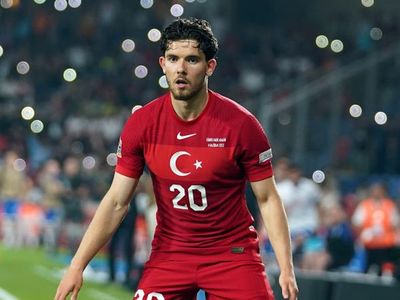 Fenerbahçeli yıldız Ferdi Kadıoğlu ilk kez forma giydiği Türkiye - Faroe Adaları karşılaşmasının ardından çarpıcı açıklamalarda bulundu