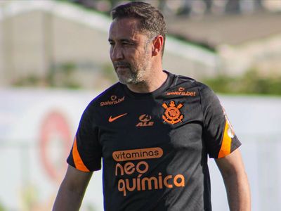 Fenerbahçe'nin eski Teknik Direktörü Vitor Pereira, yeni takımı Corinthians'da hayal kırıklığı oldu!