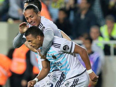 Fenerbahçe'nin eski yıldızı Bruno Alves emekli olmaya karar verdi!