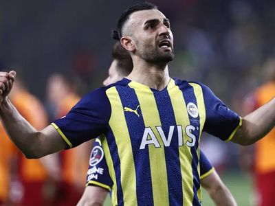 Fenerbahçe'nin golcü oyuncusu Serdar Dursun, Galatasaray'a attığı golün kendisi için unutulmaz olduğunu söyledi