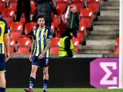 Fenerbahçe'nin Slavia Prag'a UEFA Avrupa Konferans Ligi'nde Elenmesi Sonrası Emre Bol'dan Çarpıcı Sözler!