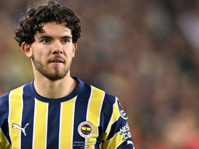 Ferdi Kadıoğlu Fenerbahçe ile yollarını ayırıyor!