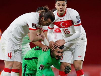 Fernando Muslera'dan Uğurcan Çakır'a Tebrik Mesajı