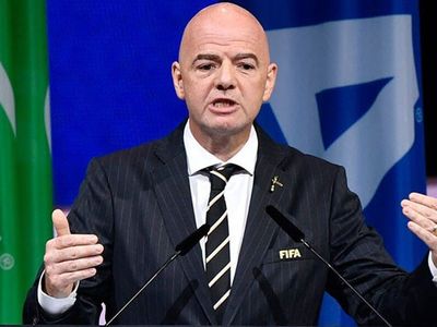 FİFA Başkanı UEFA'nın Yanında Yer Alacağını Açıkladı