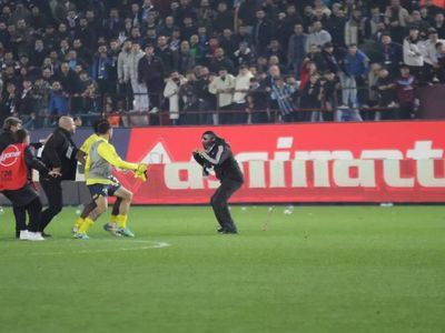 FIFA, Trabzonspor Fenerbahçe maçı hakkında sert konuştu: ‘Sporumuzda bunların yeri yoktur’