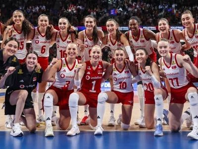 Filenin Sultanları Polonya'yı 3-1 mağlup etti