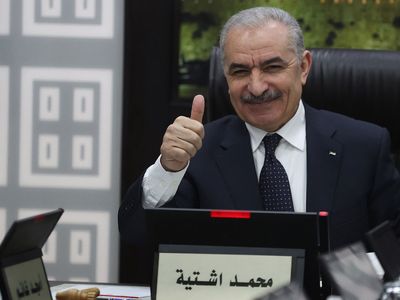 Filistin Başbakanı Iştiyye görevinden istifa etti!
