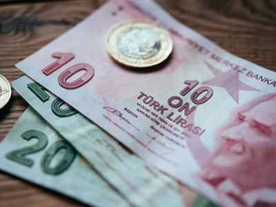 Fitrenin ödemesi kazaya bırakılır mı, kazazı olur mu? Geçmişte ödenmeyen fitre borcu asıl ödenir?