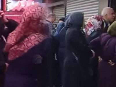 Fiyatlar yüzde 40 düştü: Vatandaşlar ucuz et kuyruğu oluşturdu