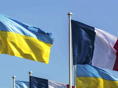 Fransa, Ukrayna'daki askerleri eğitmek için Kiev'e asker gönderecek