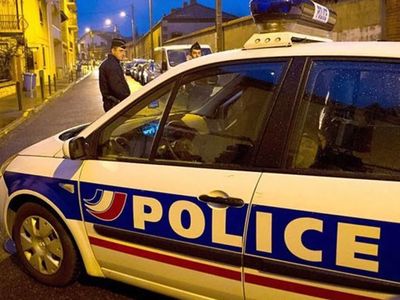 Fransa'da Camiye Saldırıldı