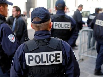 Fransa’da Polise Bıçakla Saldıran Şahıs Öldürüldü