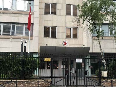 Fransa’da terör: PKK sempatizanları Türkiye'nin Paris Başkonsolosluğuna saldırdı!