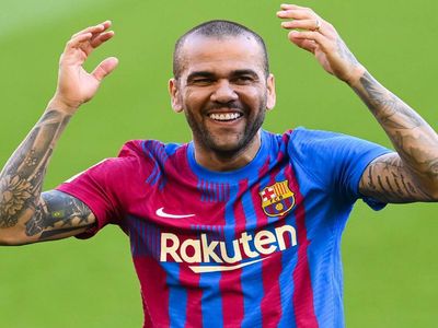 Futbolcu Dani Alves kimdir, nereli ve kaç yaşında? Dani Alves hangi takımlarda formda giydi? Eski Barcelona futbolcusu Dani Alves 4,5 yıl hapis cezasına çarptırıldı