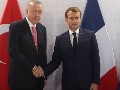 G20 Zirvesi'nda Başkan Erdoğan, Macron'a Yunanistan İle İlgli Tavsiye Verdi!