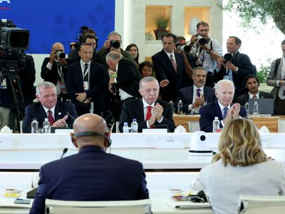 G7 Liderler Zirvesi’nde dev buluşma: Cumhurbaşkanı Erdoğan ile Joe Biden ayaküstü sohbet etti