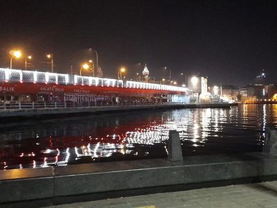 Galata Köprüsü’nden Düşen Bir Kişi Boğuldu