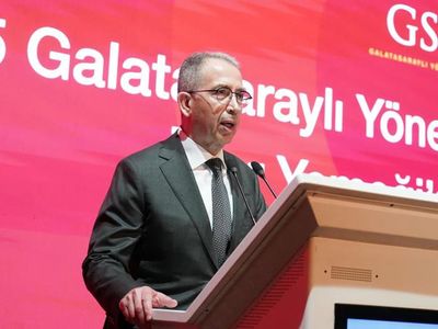 Galatasaray Başkan Adayı Metin Öztürk, göreve gelmeleri halinde Nuri Şahin ve Okan Buruk ile teknik direktörlük için görüşeceklerini söyledi