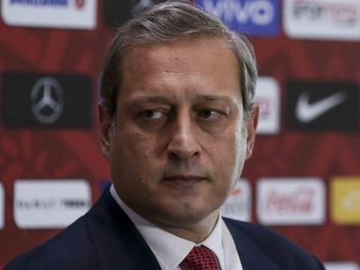 Galatasaray Başkanı Burak Elmas, TFF İle Yapacağı Görüşme Öncesi Açıklamalarda Bulundu