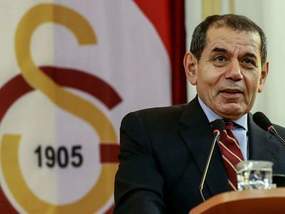 Galatasaray camiası heyecanlandı: Dursun Özbek yeniden aday oldu!