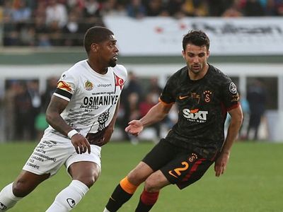 Galatasaray ile Alanyaspor depremzedeler yararına karşı karşıya geldi