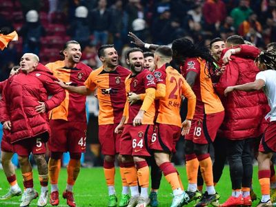 Galatasaray ilk veda gerçekleşti: Oyuncu Süper Lig’de kalıyor