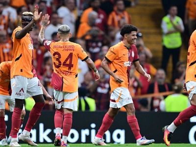 Galatasaray ligde dolu dizgin gidiyor: Maçın yıldızı Sara oldu
