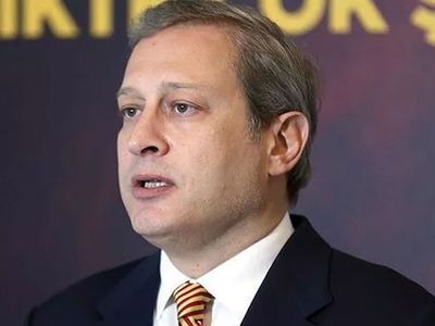 Galatasaray, Metin Okay'ı Mezarı Başında Andı