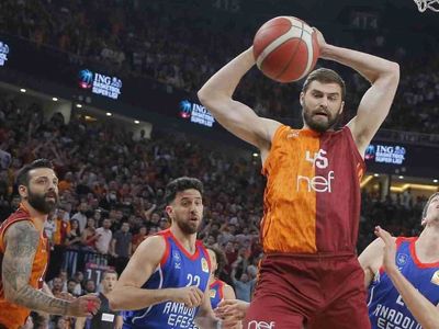 Galatasaray Nef - Anadolu Efes Tivibu Spor 2 play-off yarı final  canlı izle