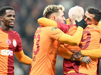 Galatasaray Rizespor'a gol olup yağdı: Evinde farklı mağlup etti