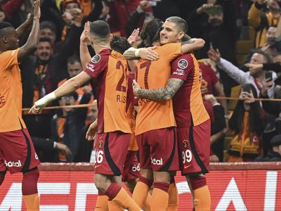 Galatasaray şampiyonluğa 4 galibiyet uzaklığında