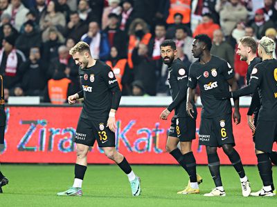 Galatasaray Samsun'da hata yapmadı: Günü lider kapattı