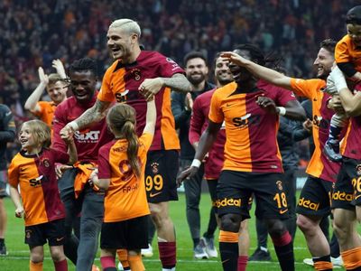 Galatasaray Sivasspor virajını kayıpsız geçti: Cimbom şampiyonluğa 1 maç uzaklıkta